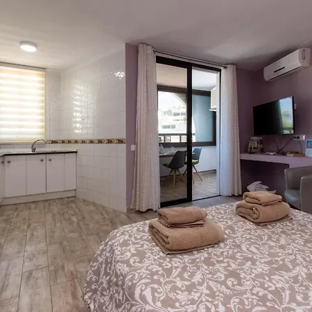 Parque Santiago Ii 268 - Studio With Air Conditioning And Wifi شقة
