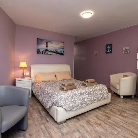 Daire Parque Santiago Ii 268 - Studio With Air Conditioning And Wifi *