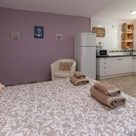 Daire Parque Santiago Ii 268 - Studio With Air Conditioning And Wifi *